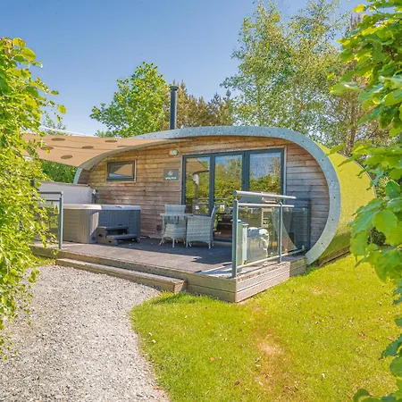 Spring Wood Luxury Pod With Hot Tub At Fell View Park Kirkby Lonsdale *