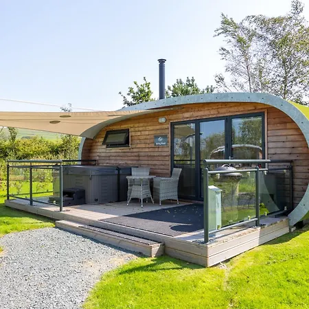 Spring Wood Luxury Pod With Hot Tub At Fell View Park Kirkby Lonsdale * Casterton