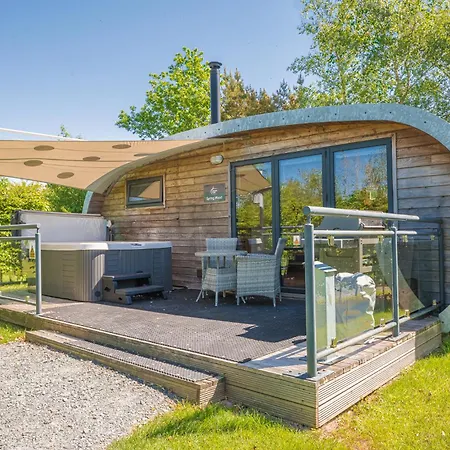 Spring Wood Luxury Pod With Hot Tub At Fell View Park Kirkby Lonsdale Casterton