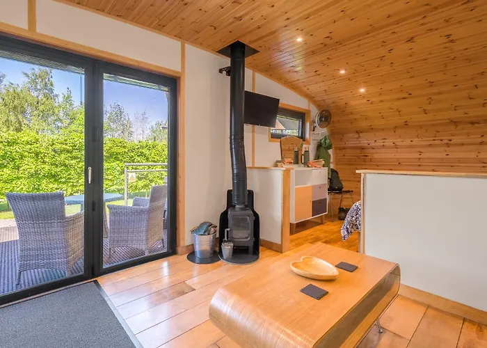 Spring Wood Luxury Pod With Hot Tub At Fell View Park Kirkby Lonsdale דירה