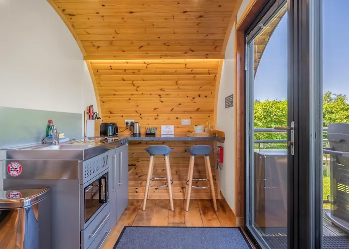 Spring Wood Luxury Pod With Hot Tub At Fell View Park Kirkby Lonsdale *