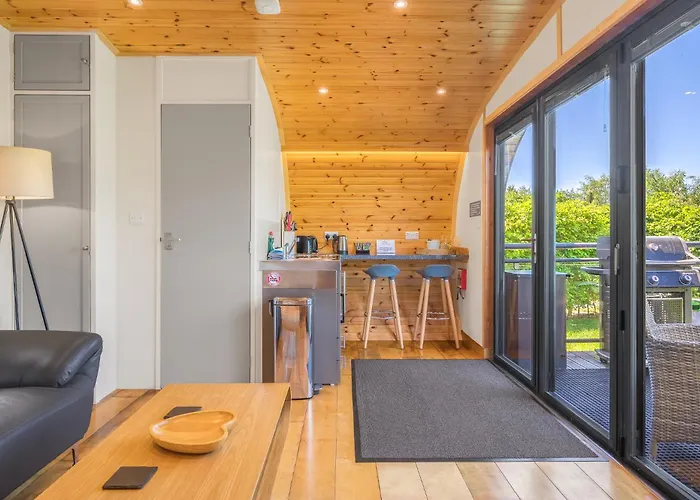 Spring Wood Luxury Pod With Hot Tub At Fell View Park Kirkby Lonsdale * Casterton