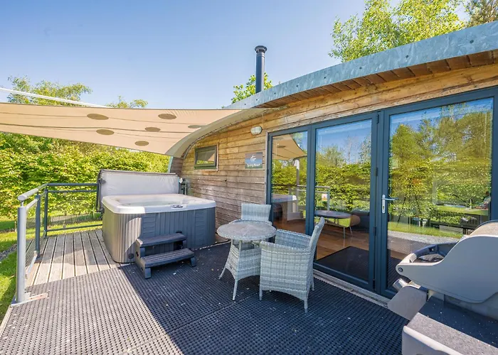 Spring Wood Luxury Pod With Hot Tub At Fell View Park Kirkby Lonsdale *