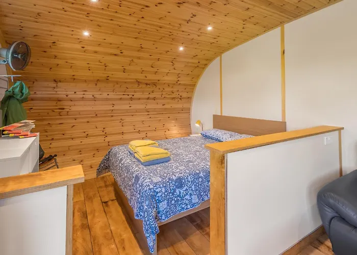 Spring Wood Luxury Pod With Hot Tub At Fell View Park Kirkby Lonsdale דירה