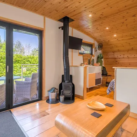 Spring Wood Luxury Pod With Hot Tub At Fell View Park Kirkby Lonsdale Апартаменты