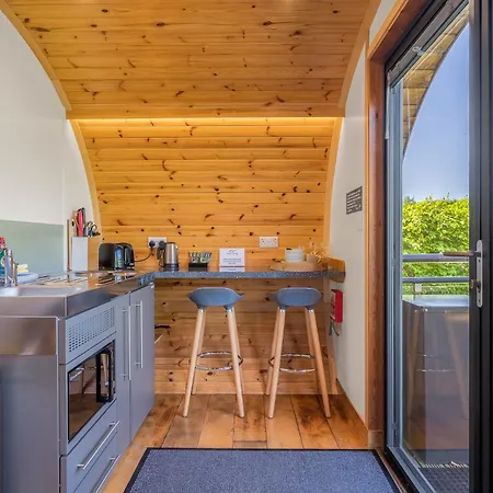 Spring Wood Luxury Pod With Hot Tub At Fell View Park Kirkby Lonsdale *